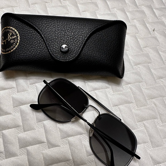 NEW ray ban sunglasses